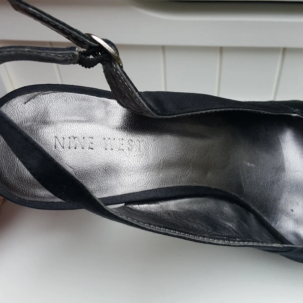 NINE WEST SATIN HEELS